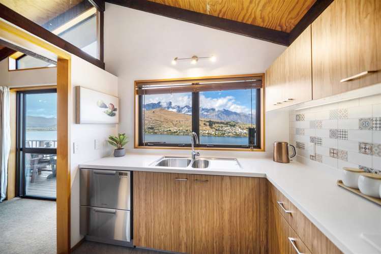 13 Sunrise Lane Queenstown_10