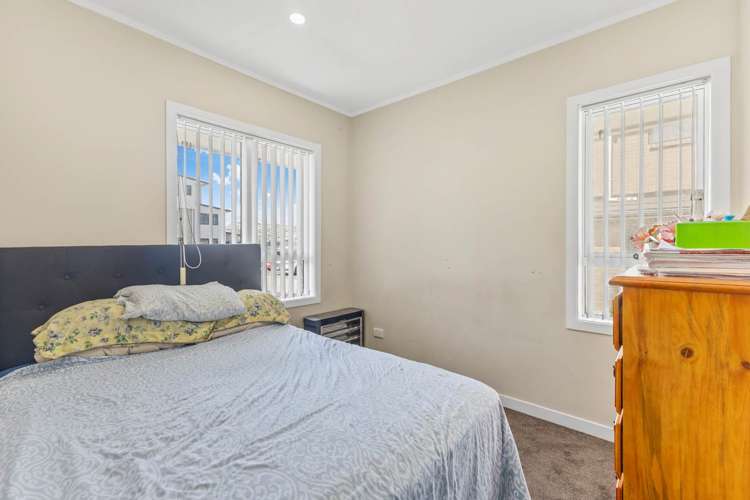 2/30 Calvert Avenue Mangere East_11