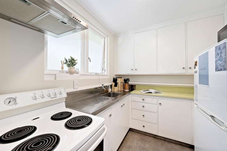 2/18 Agra Crescent Khandallah_1