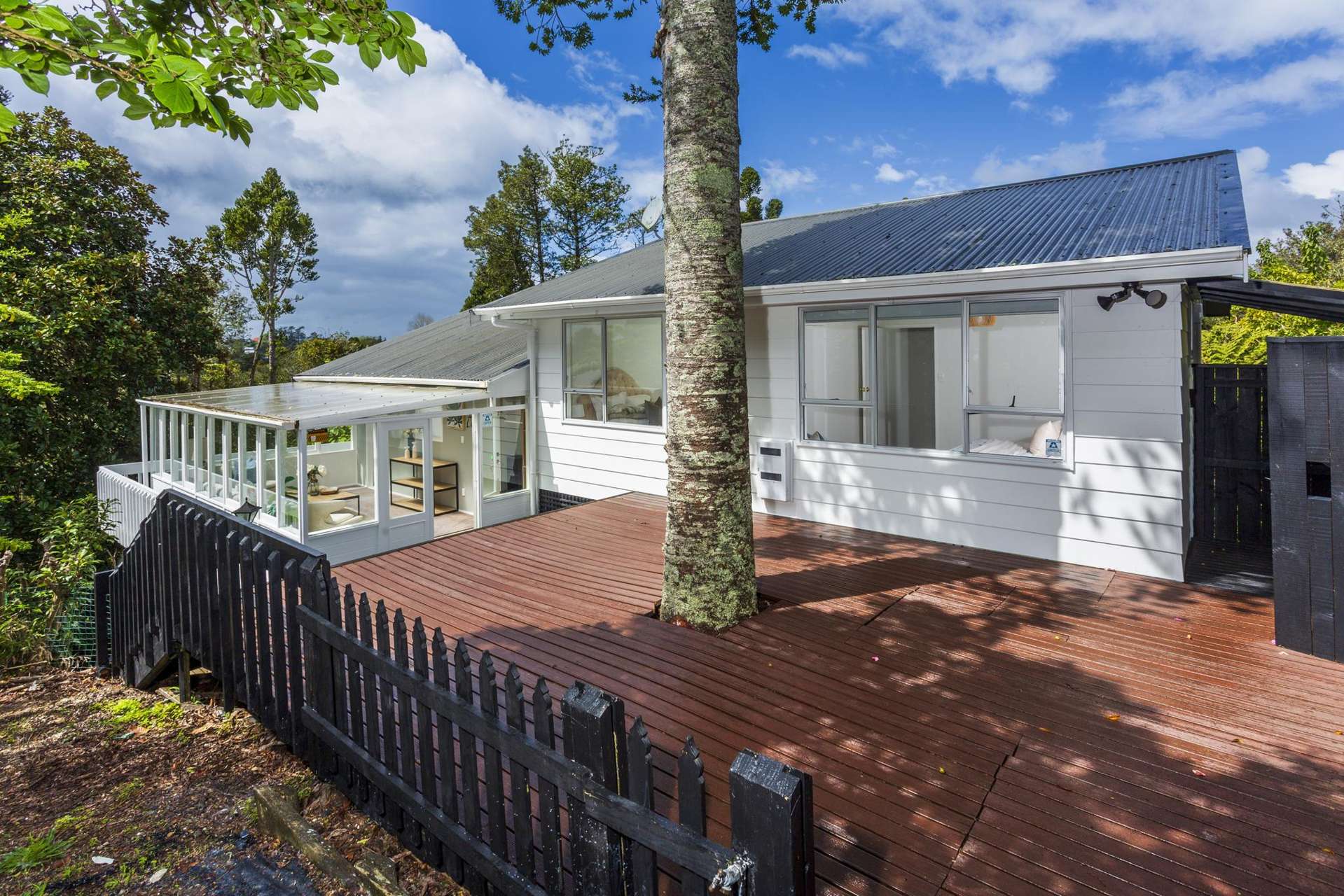 16 West Glade Crescent Birkenhead_0