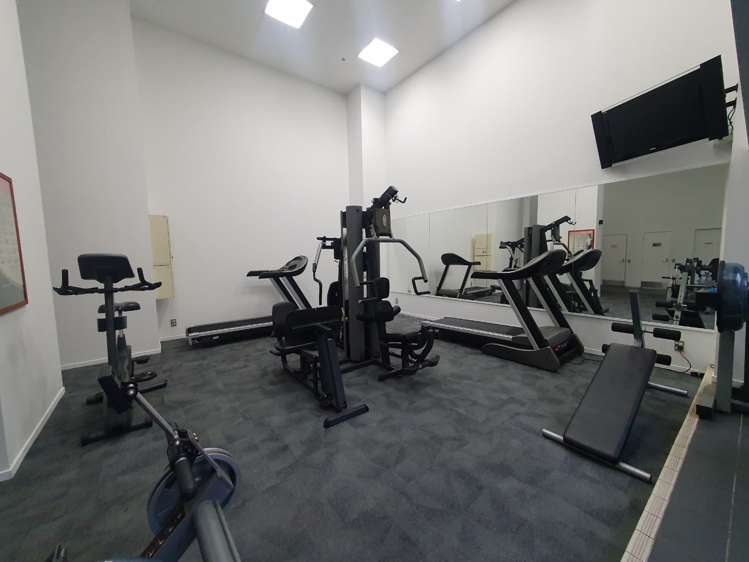 4J/16 Gore Street 10015_5