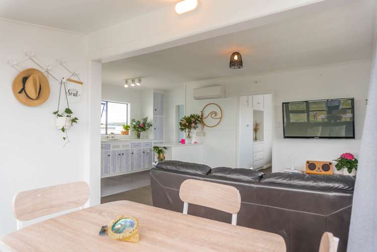 21 Ocean Beach Street Foxton Beach_21