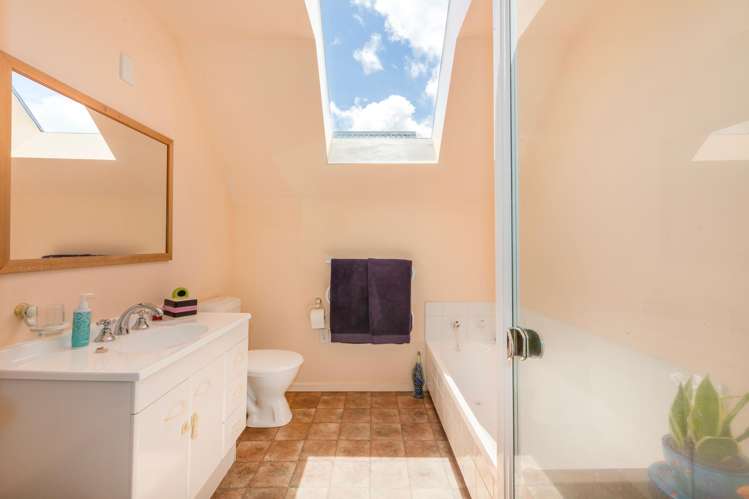 8b Pelorous Street Paparangi_9