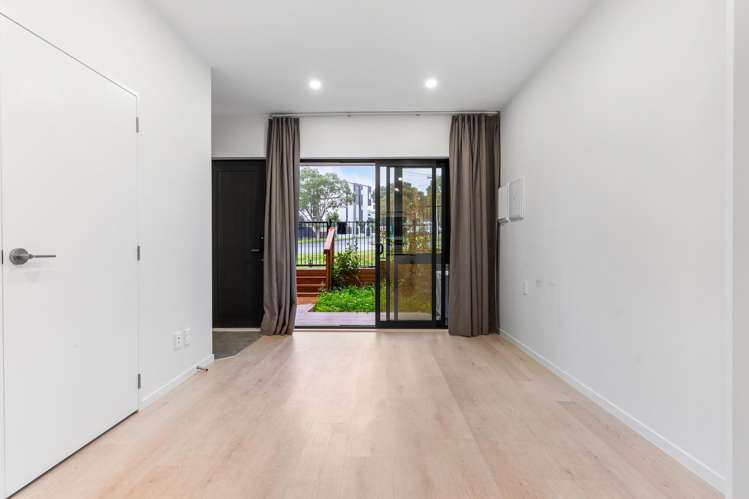 20C Plane Street Avondale_14