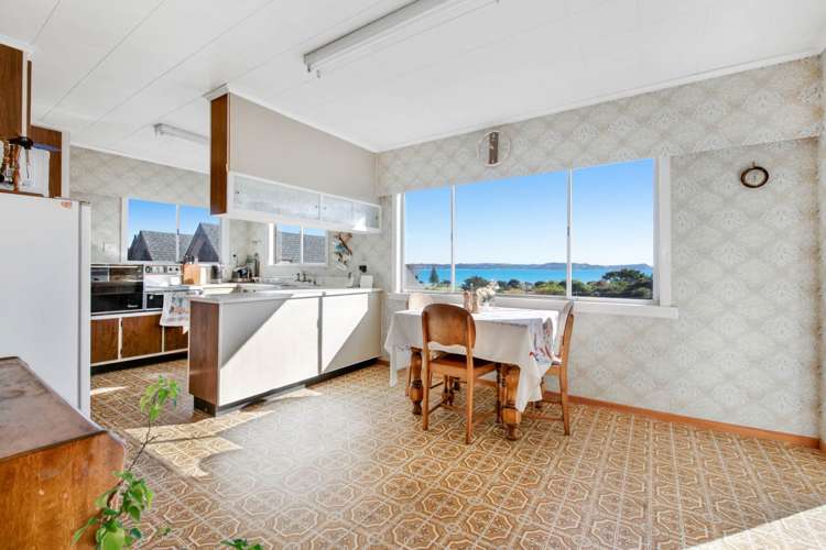 14 Kathy Terrace Stanmore Bay_7