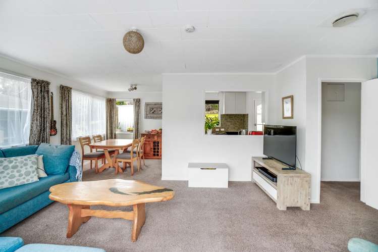 8 William Hadlow Place Hatfields Beach_2