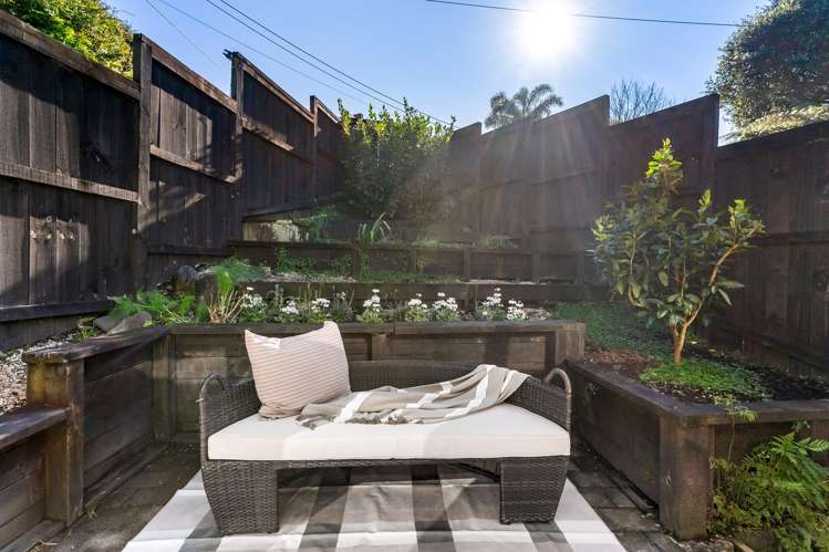 200 Godley Road Titirangi_10
