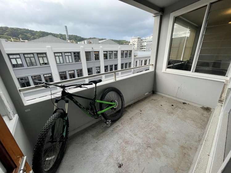 2-12 Allen Street Te Aro_5