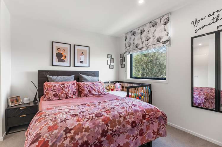 14 Ara Toutouwai Karori_11