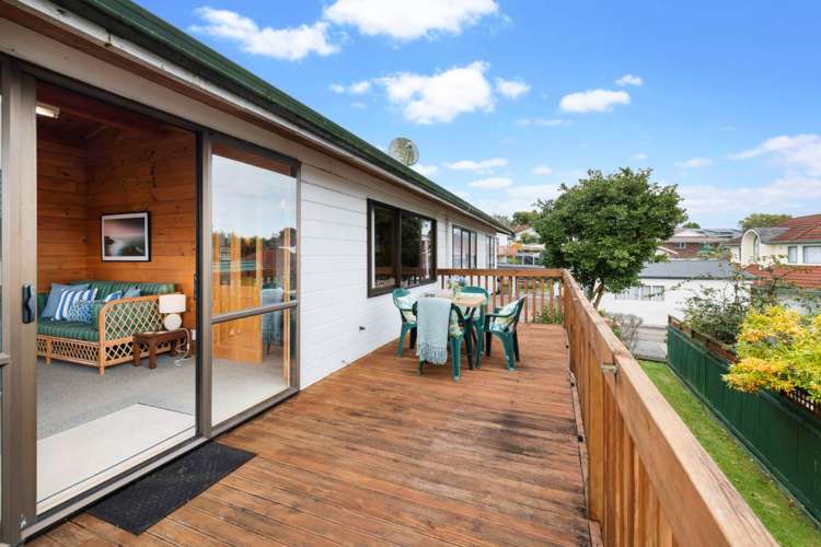 31 Clark Road Pahurehure_1