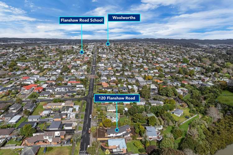 120 Flanshaw Road Te Atatu South_30