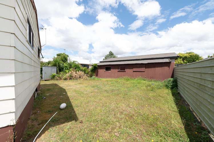 91 & 91A Avalon Drive Nawton_5