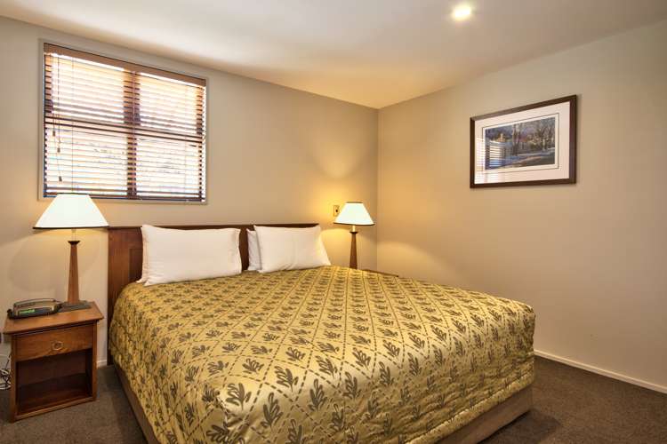 410/7 Adelaide Street Queenstown_12