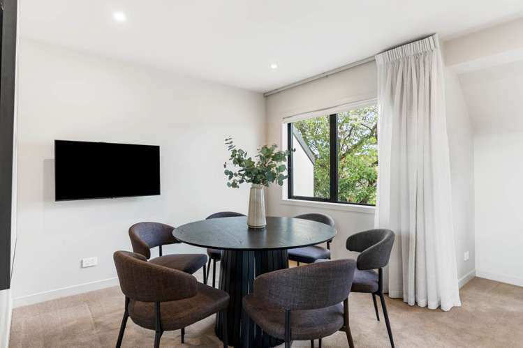68 Long Drive St Heliers_8