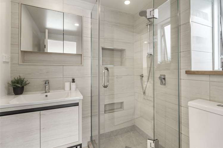 13a Warborough Avenue Epsom_17