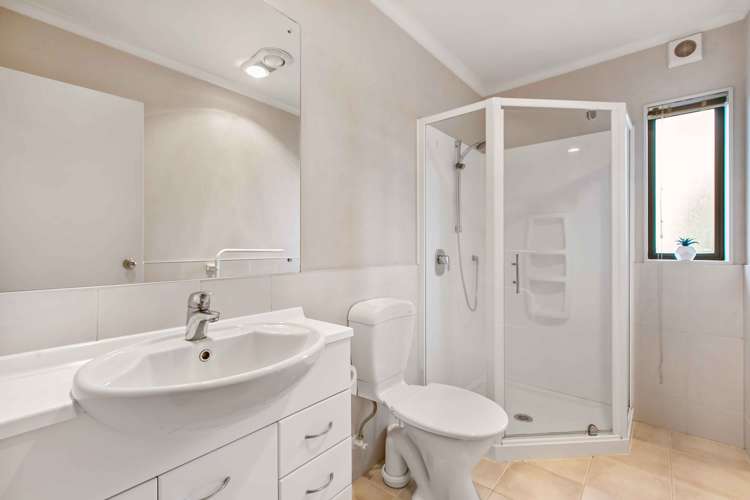 24 Sarteano Drive Manurewa_15