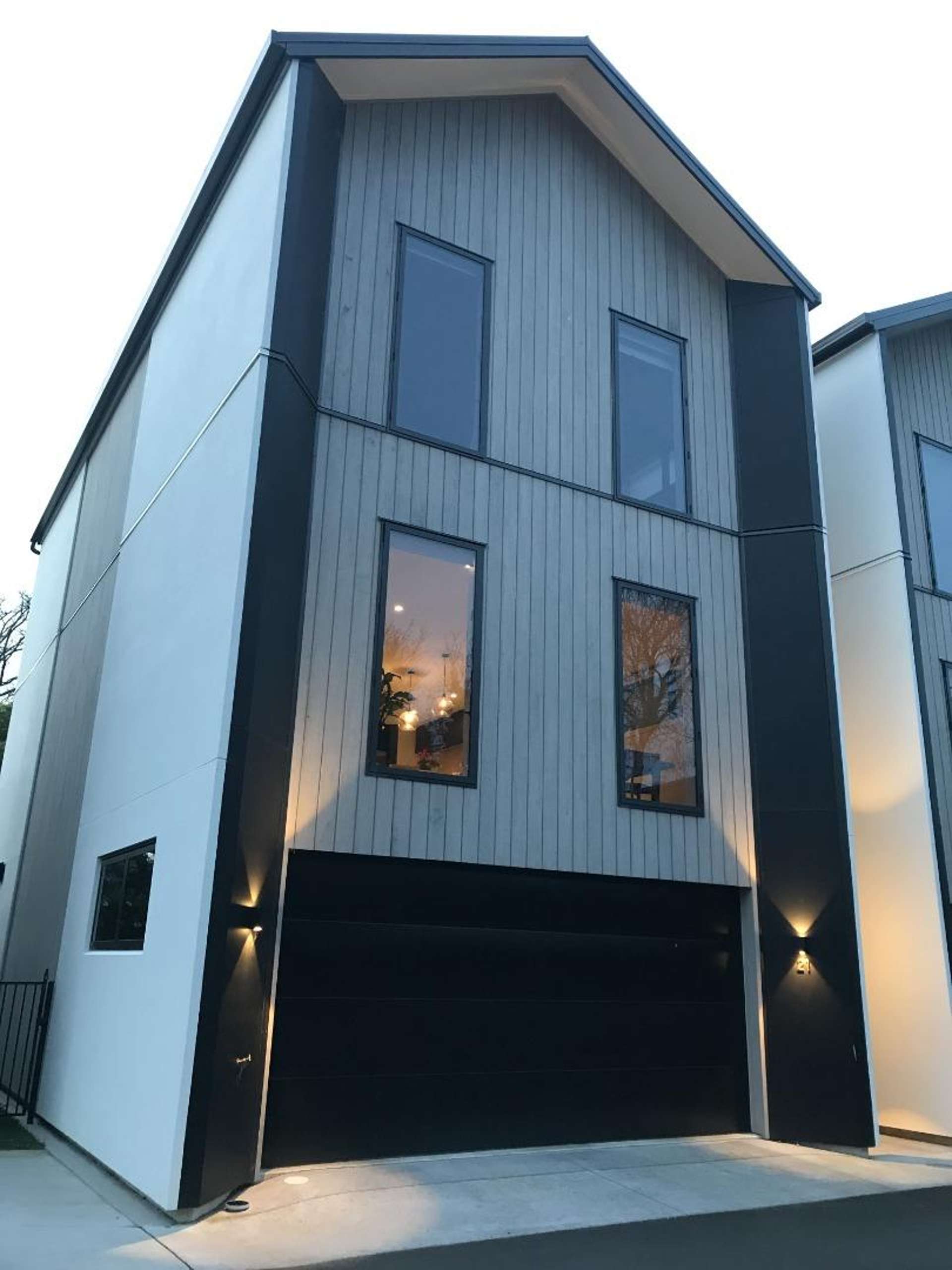 21 Lakewood Lane 11373_0
