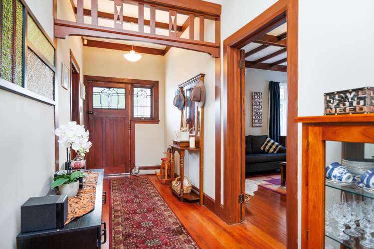 8 Burns Avenue Takaro_16