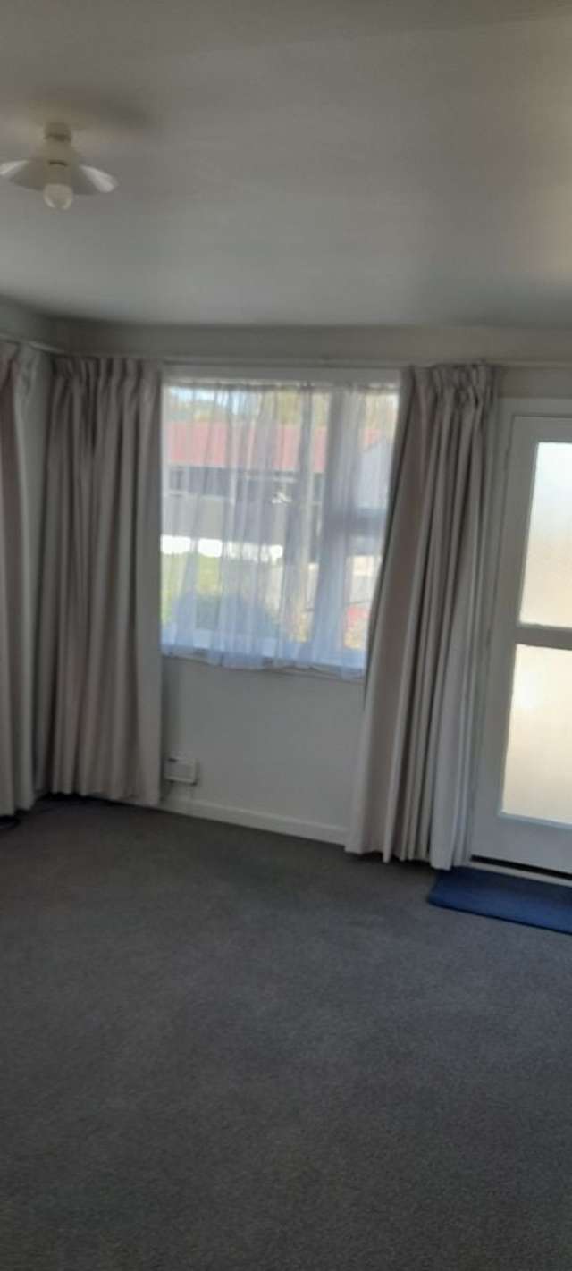 11 Hassals Lane Waltham_1