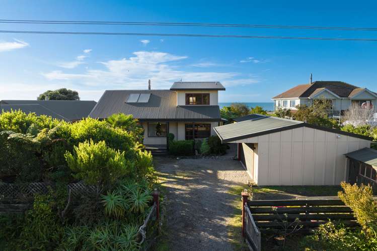 180 Rarangi Beach Road Rarangi_35