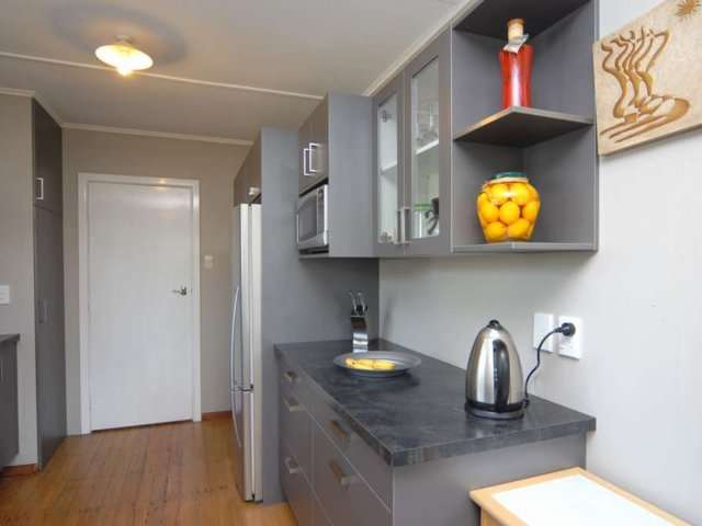 28 Elliott Crescent 10484_1