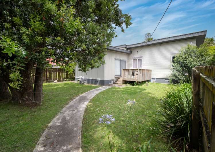 23 & 23A Margan Avenue New Lynn_8