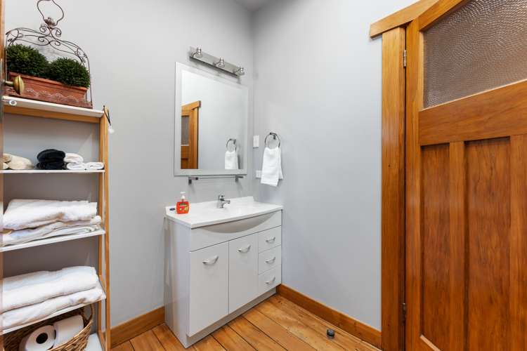 65 Lemon Street New Plymouth Central_17