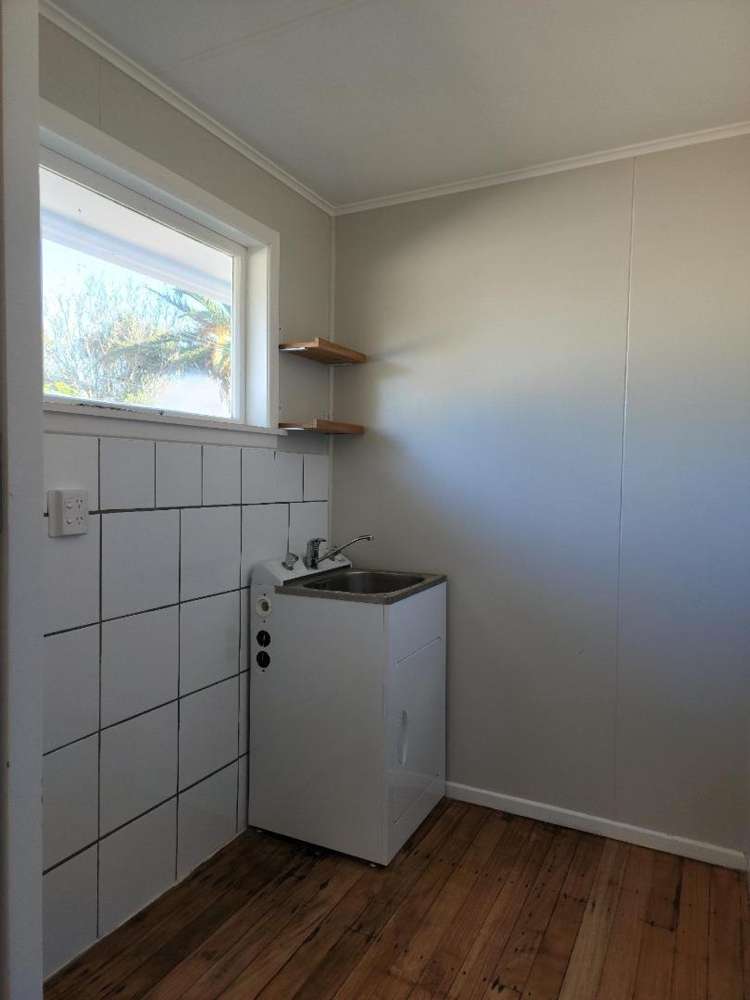 28 Old South Road Okato_9