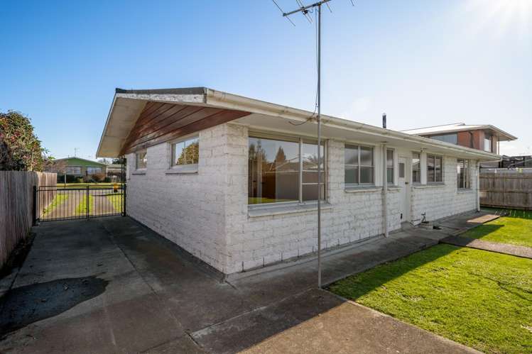 18 Newbourne Crescent Redwoodtown_20