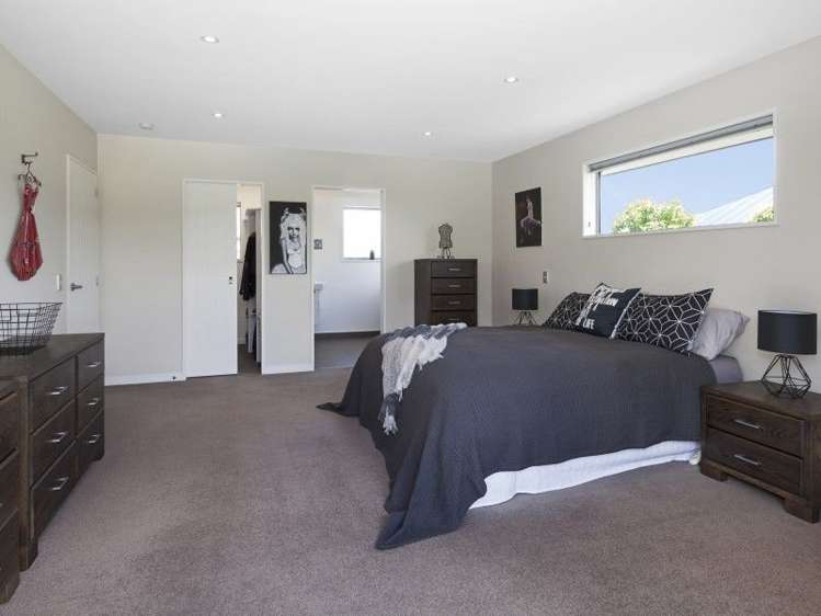 28 Date Crescent Aidanfield_11