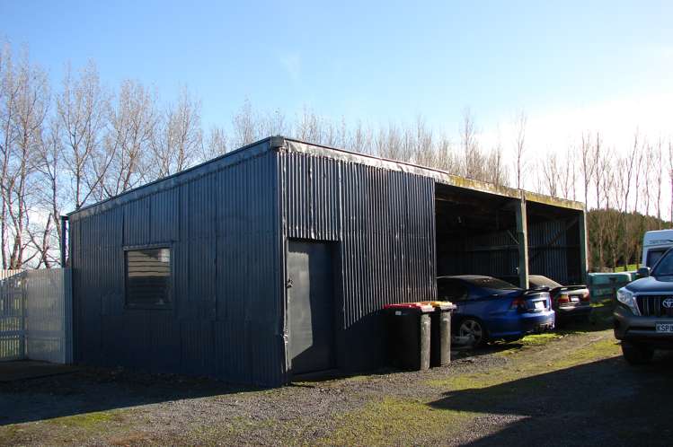 117 Centre Bush Otapiri Road Winton Surrounds_15