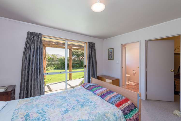 2 Baxter Place Stoke_15