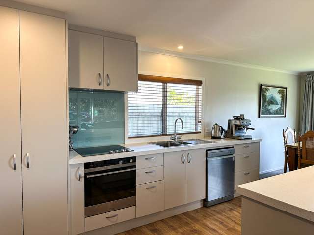 26 Cornwall Place Takaka_4