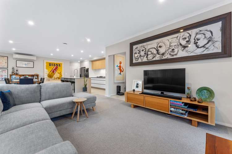 7 Onekura Street Red Beach_5