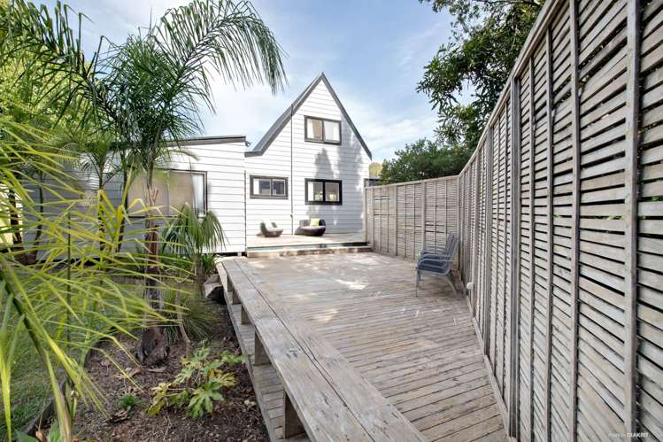 97 Oaktree Avenue Browns Bay_12