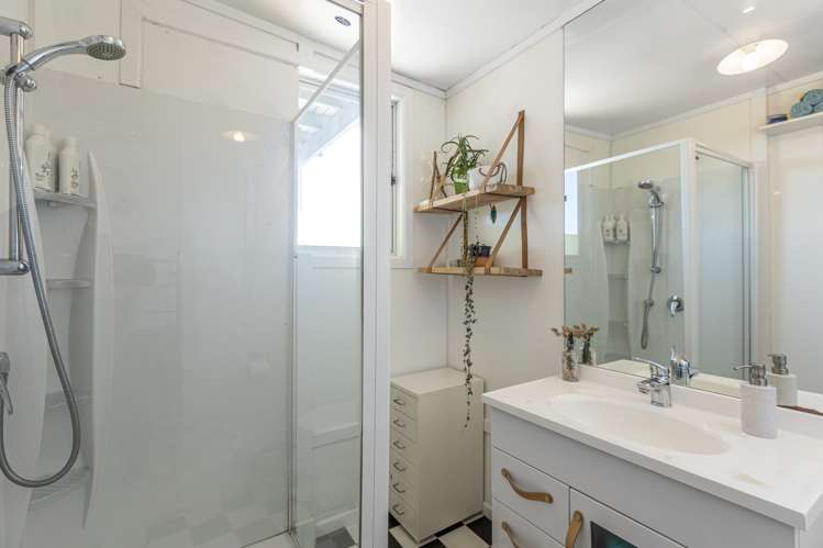 6 Wattle Road Oneroa_11