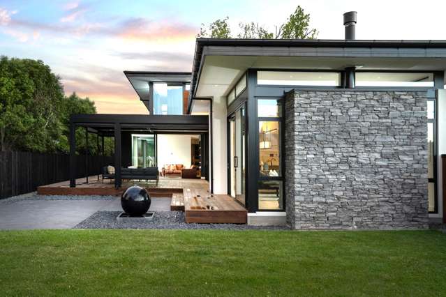 A Touch of Grandeur in St Andrews Square