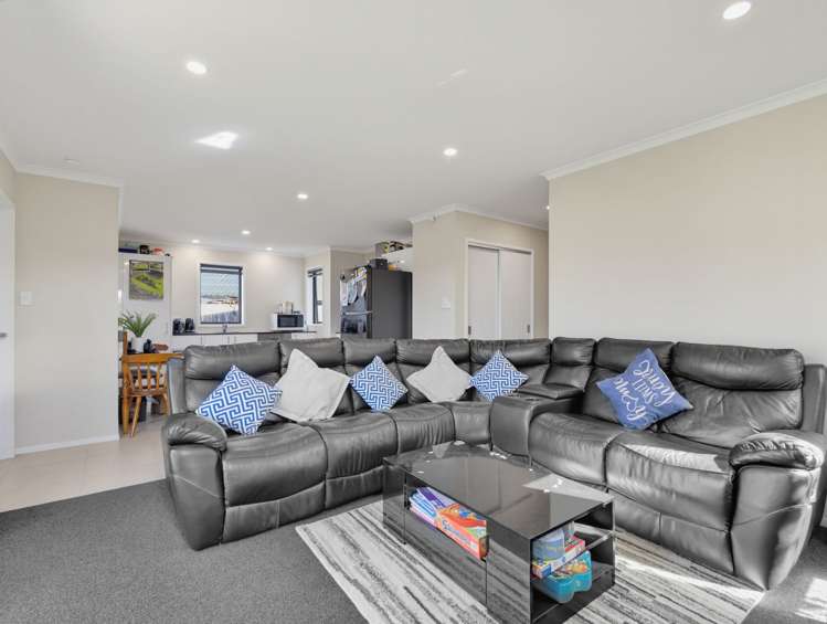 16 Opouatu Avenue Glenbrook_1