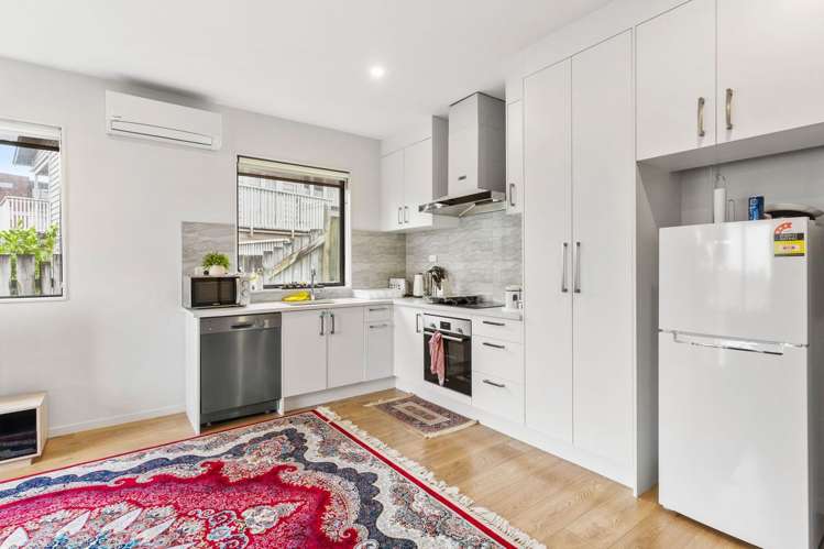 61 Ernie Pinches Street Mount Roskill_3