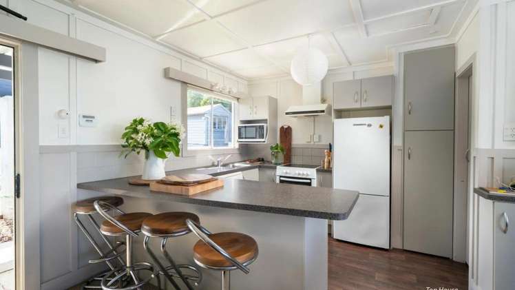 171 Lake Terrace 11201_5