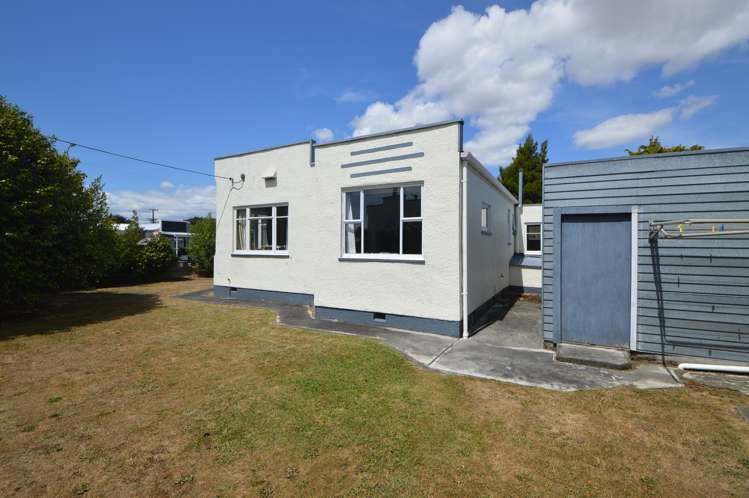 229 High Street North Carterton_19