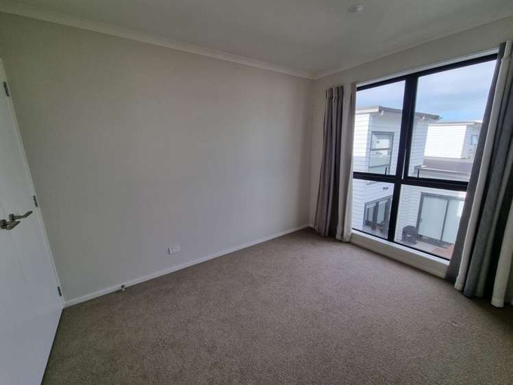 24 Sacred Kingfisher Road Hobsonville_7