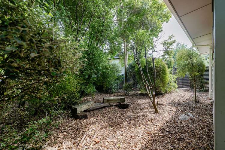 8 Saturn Crescent Milson_33