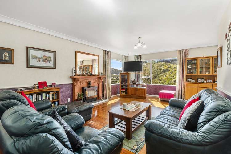 64 Collins Avenue Tawa_19