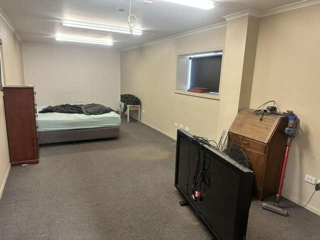 Unit 1, 5 Cody Place Waiwhakaiho_4