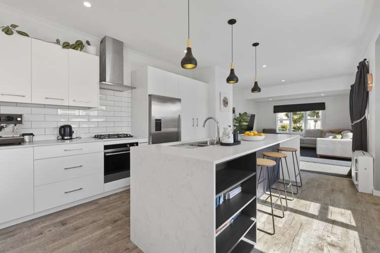 15 Bracken Street New Plymouth Central_5