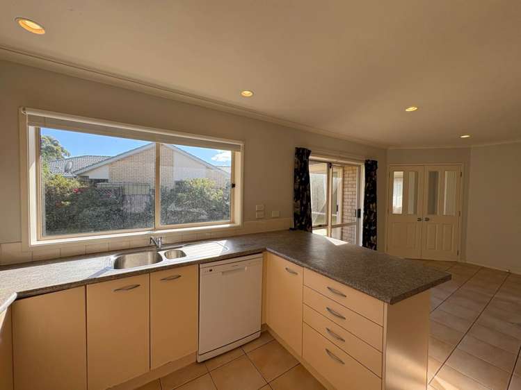 6 Atworth Way Pakuranga Heights_7