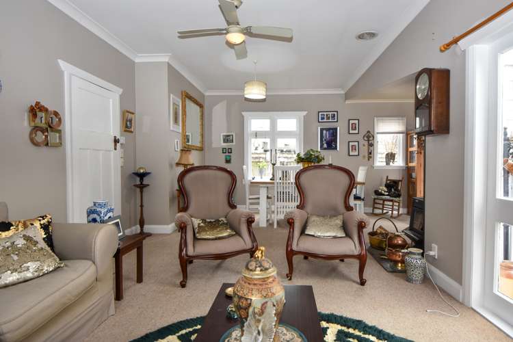 214 High Street South Carterton_6