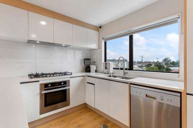 2/20 Charles Street_3
