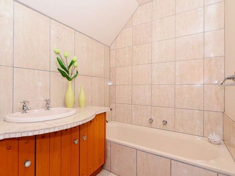 1 Epsom Place Chartwell_13